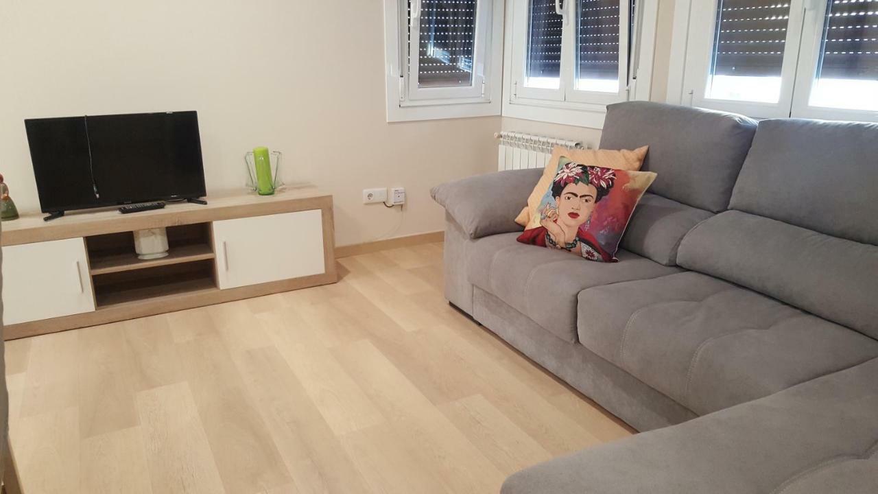 El Hogar De Frida Apartment Ourense Ngoại thất bức ảnh